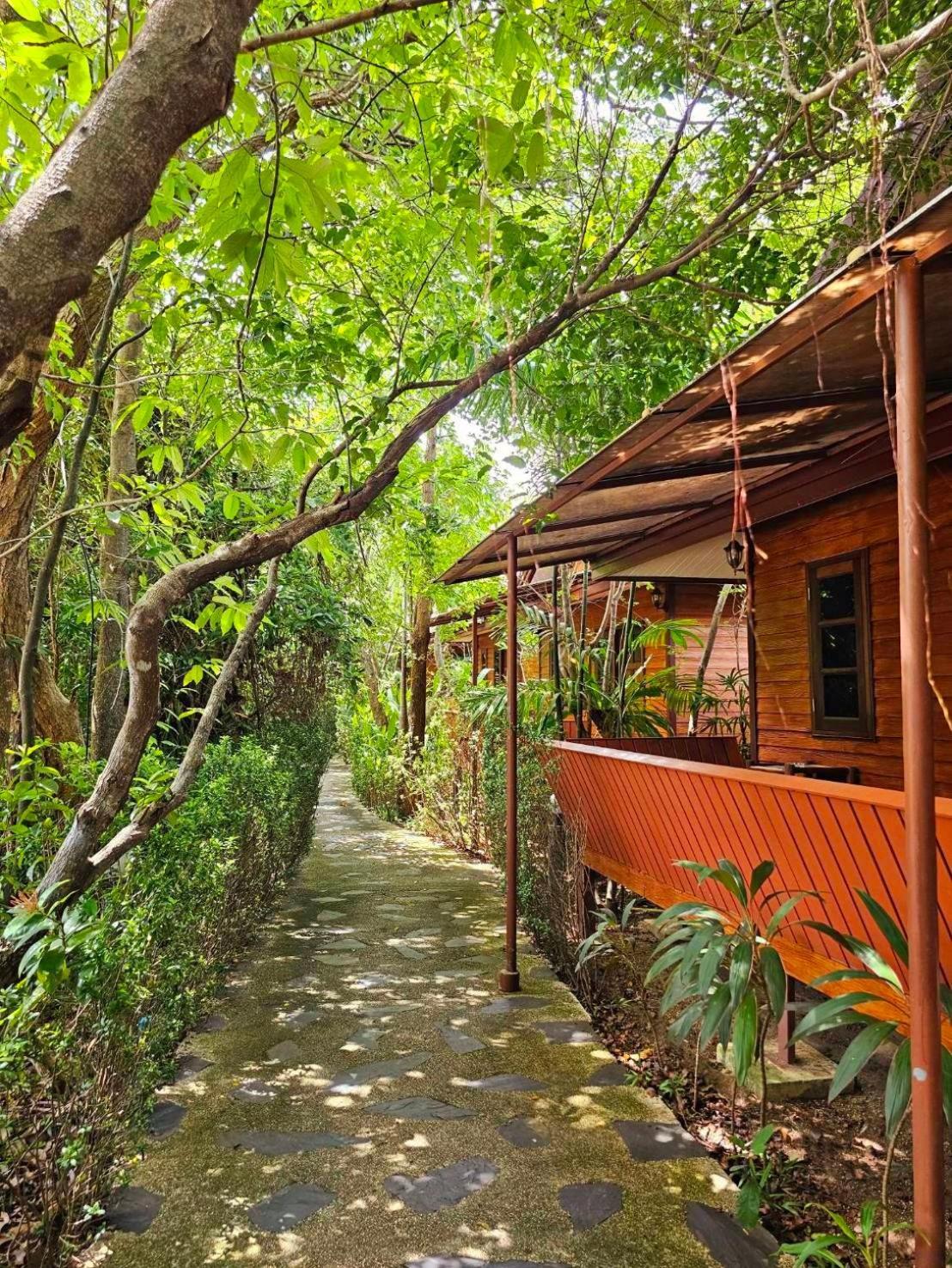 Samran Resort Chalong Esterno foto