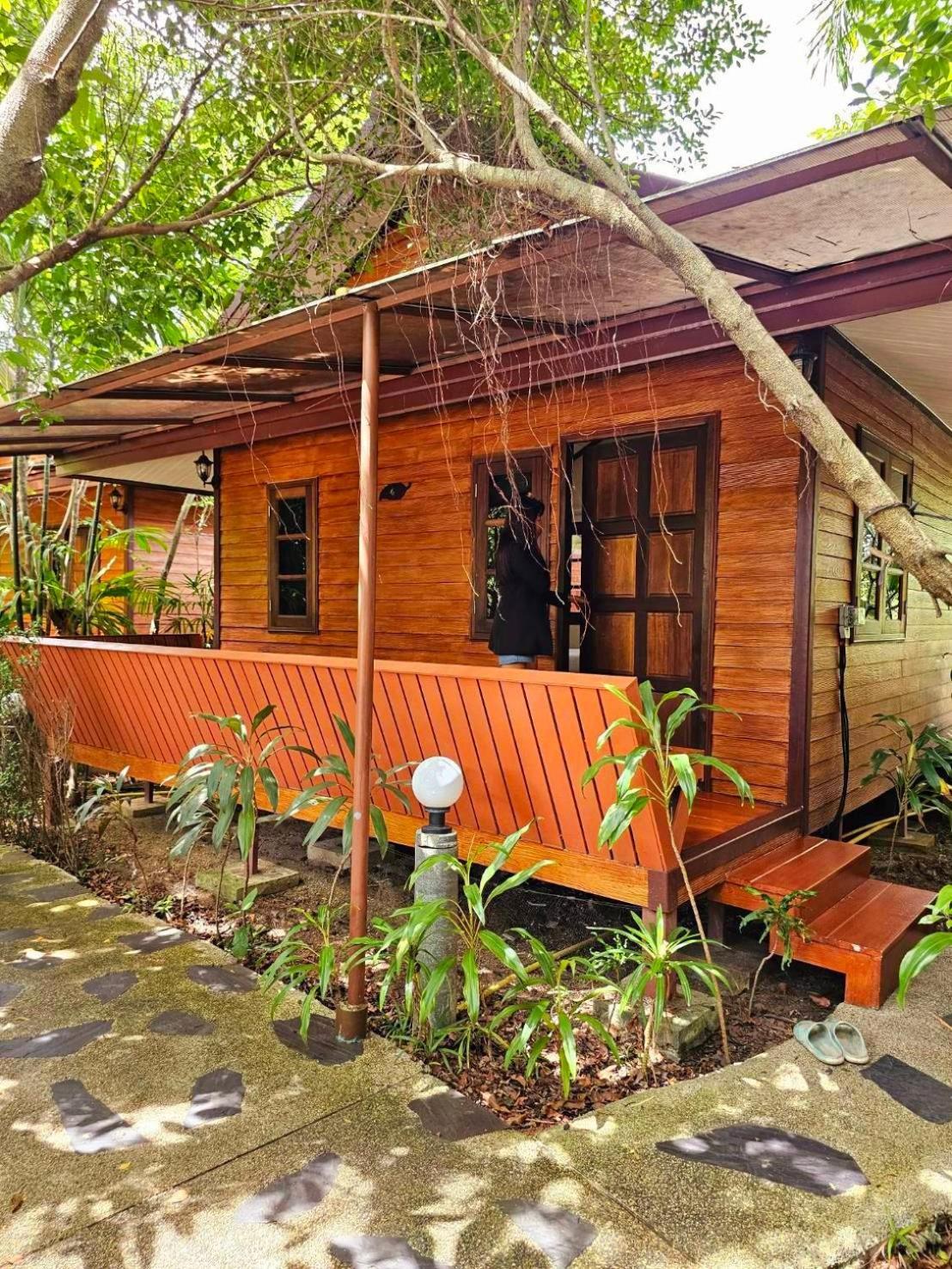 Samran Resort Chalong Esterno foto
